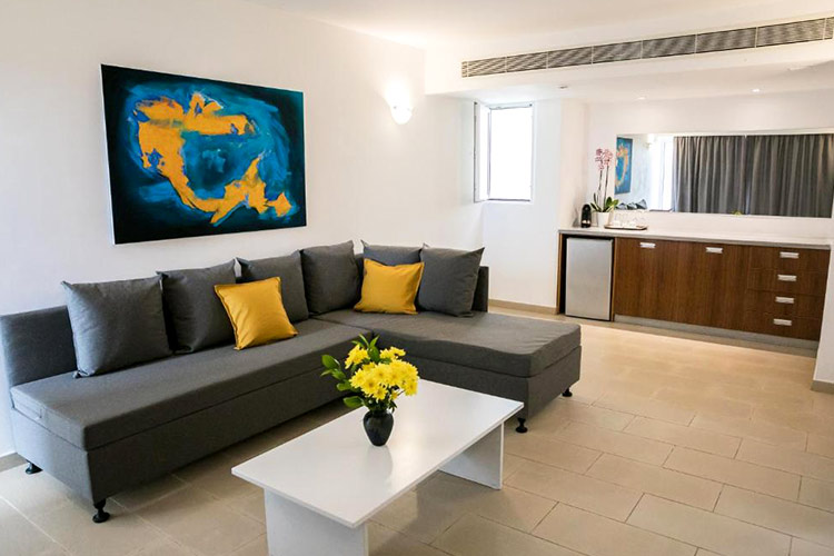 Family Suite Theo Sunset Bay Hotel