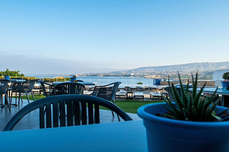 Andriana restaurant in Theo Sunset Bay Hotel