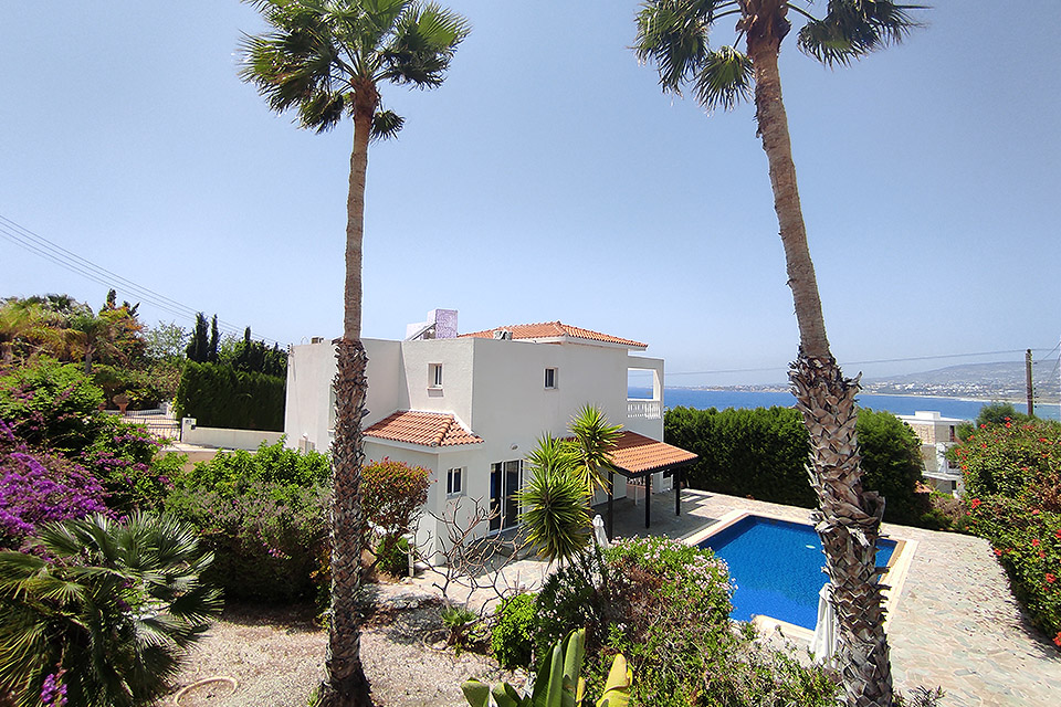 Theo Sunset Bay Villa for 10 persons in Paphos