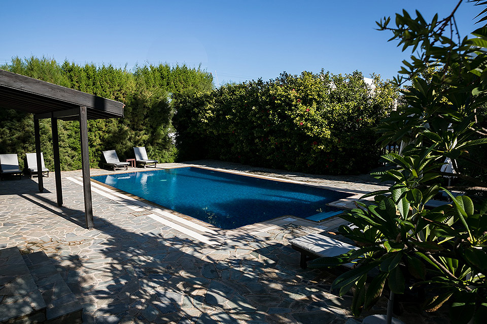 Theo Sunset Bay Villa for with swimming pool in Paphos