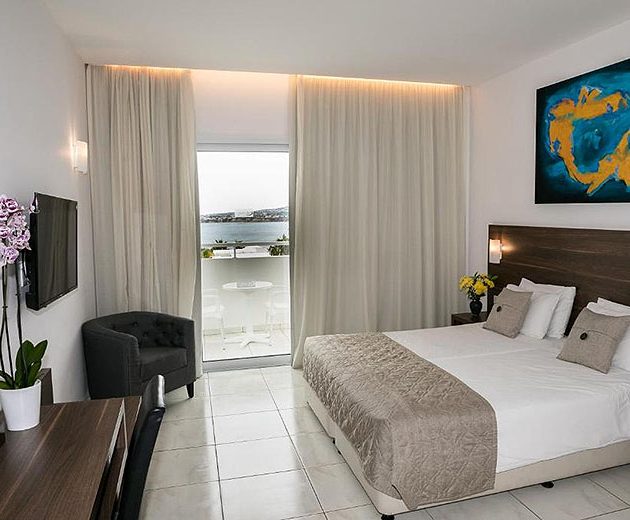 Rooms and Suites at Theo Sunset Bay Hotel Paphos
